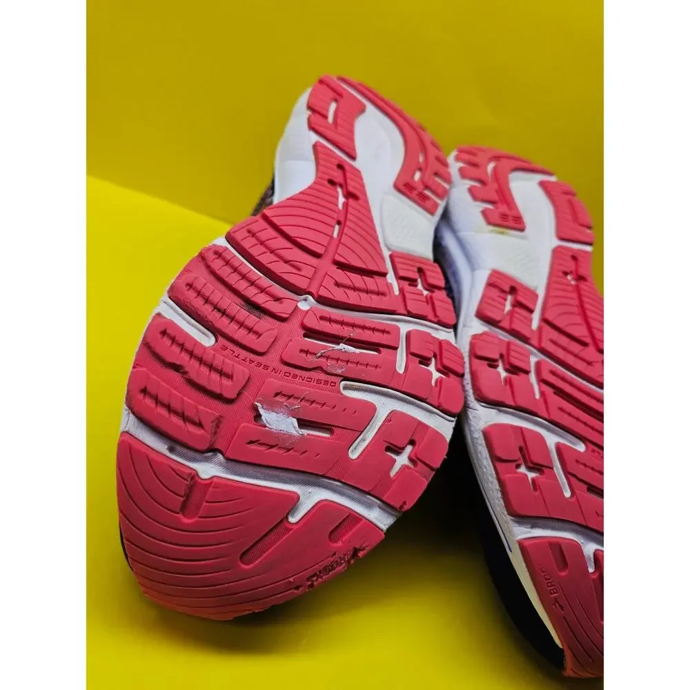 Brooks Women 10 Comfy footwear